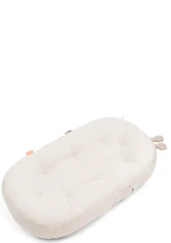 Babykissen mit Aktivitätsbogen 'Cozy Lounger' Raffi sand