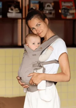 Babytrage mit Reißverschluss 'Huddle' Clay