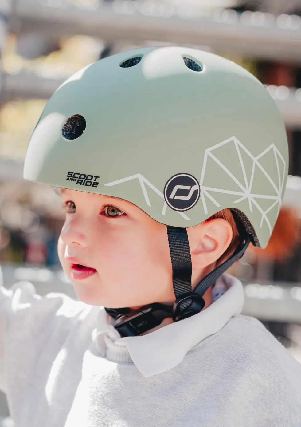 Helm 'Graphics' Green lines