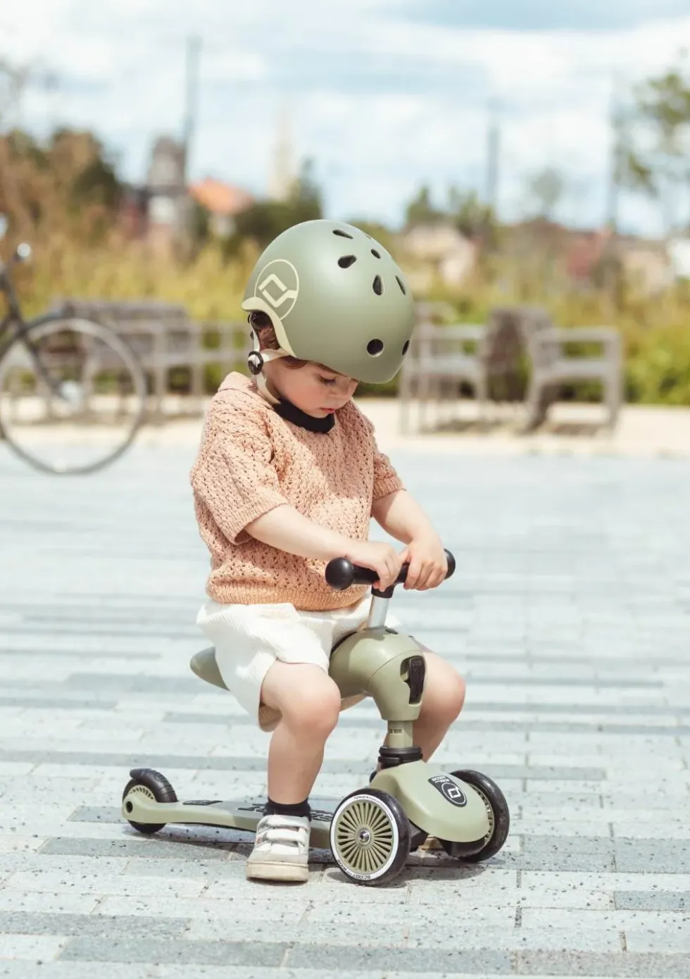 Helm olive
