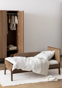 2-in-1 Babybett 'Ashi' Chestnut 140 x 70 cm