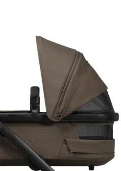 Sonnenverdeck für 'Geo5' Hazel Brown